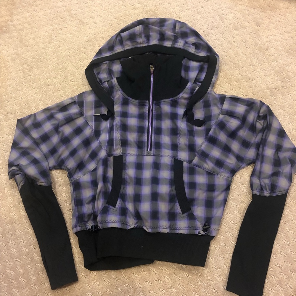 Lululemon hoodie purple/black size 4 long sleeves